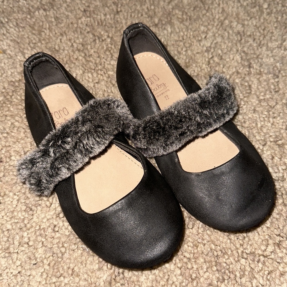 Zara Baby - Size 22